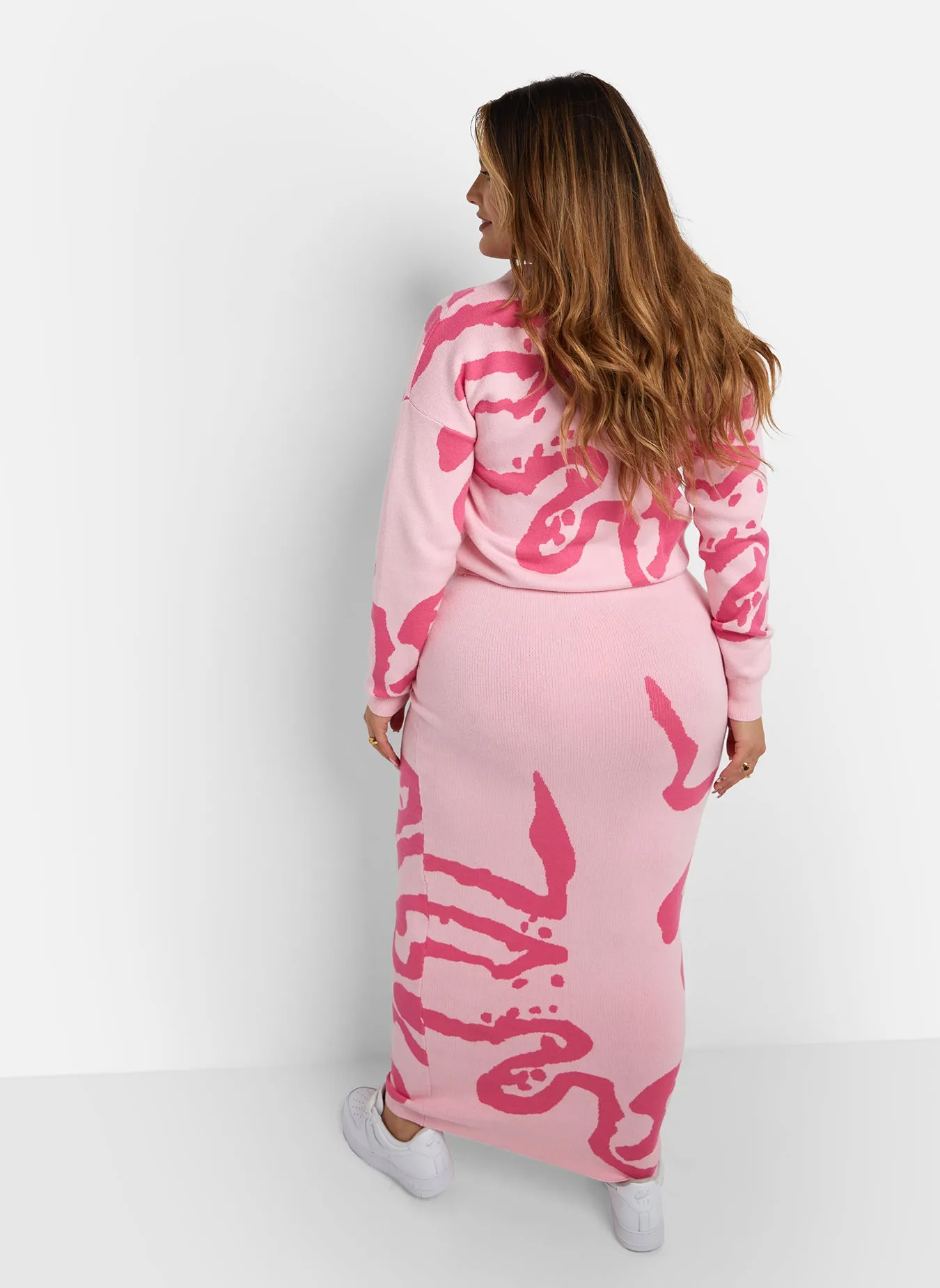 Lady Knit Abstract Print Maxi Bodycon Skirt sold by Rebdolls product image thumbnail 4