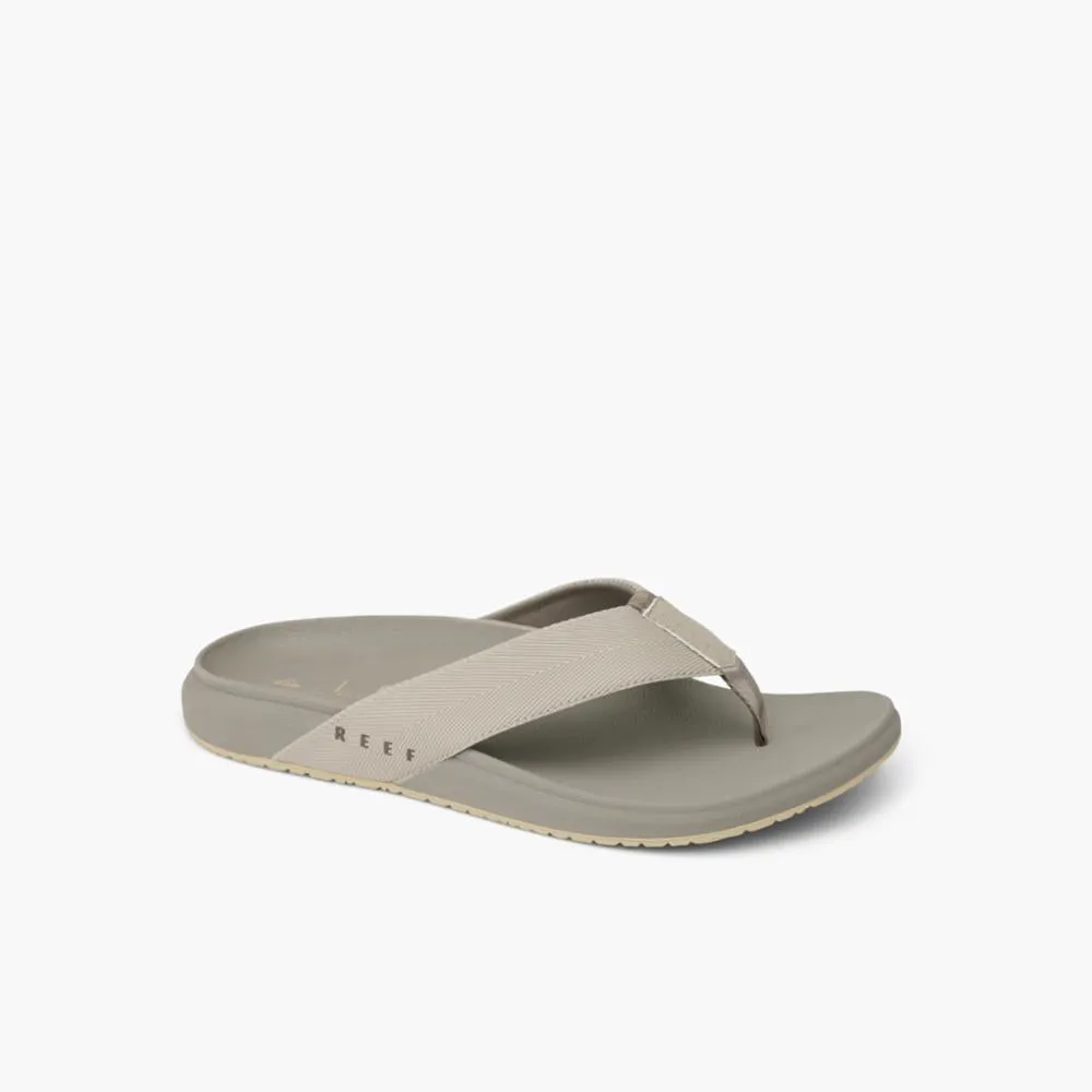 Reef Men THE RAGLAN STONE sold by Reef