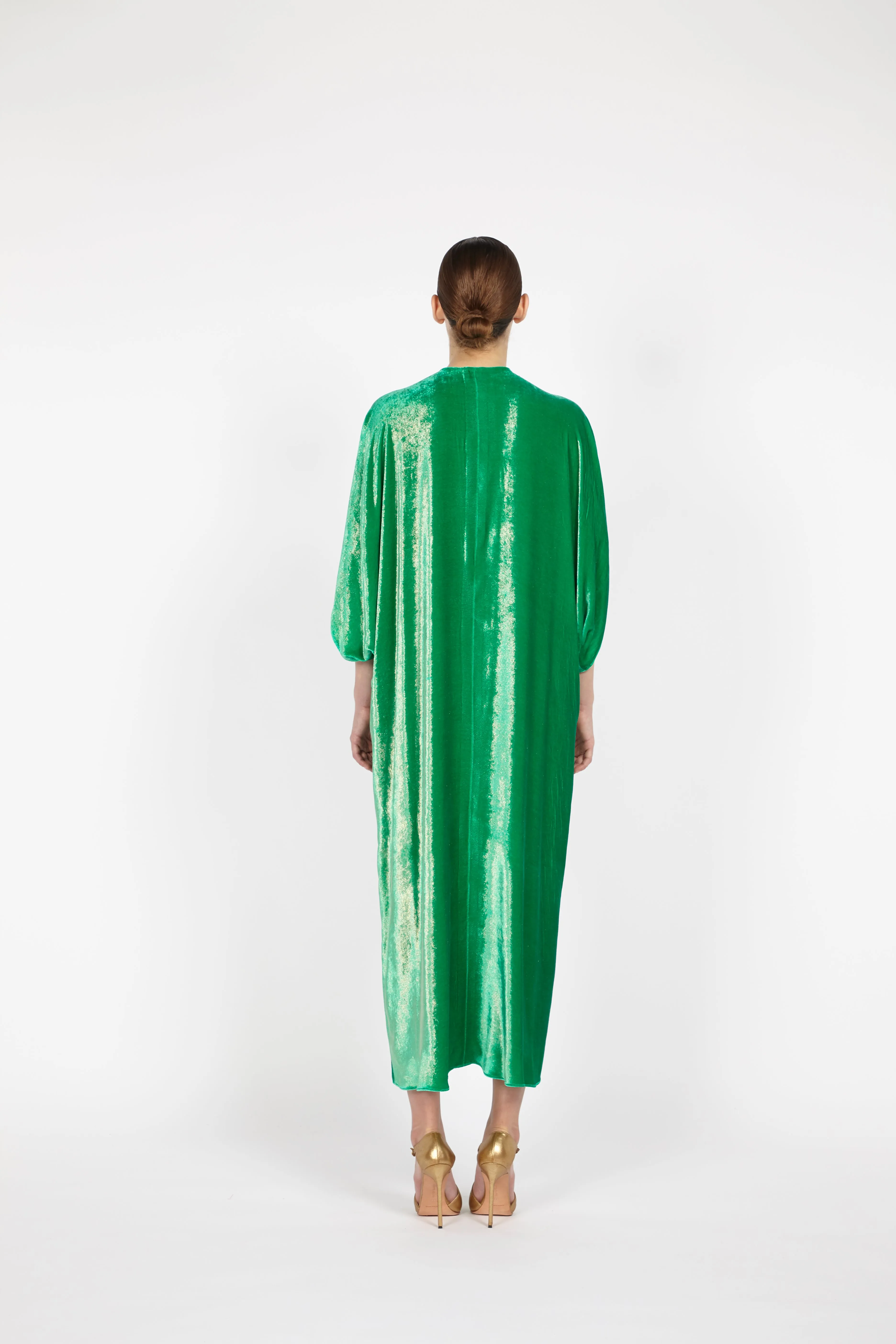 V-NECK MIDI VELVET KAFTAN W/ EMBROIDERED DETAIL sold by Reem Acra product image thumbnail 4
