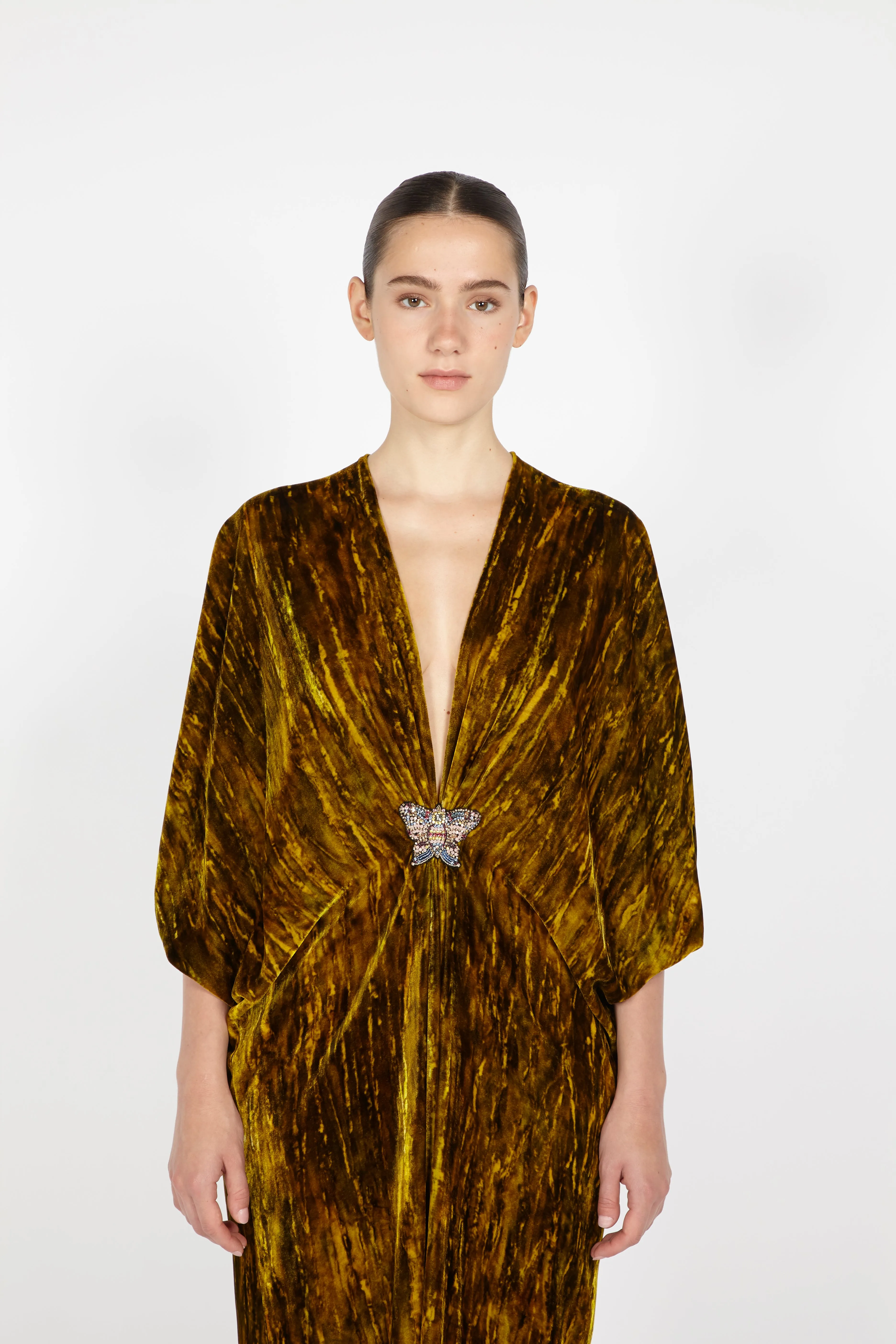 V-NECK MIDI VELVET KAFTAN W/ EMBROIDERED DETAIL sold by Reem Acra product image thumbnail 2