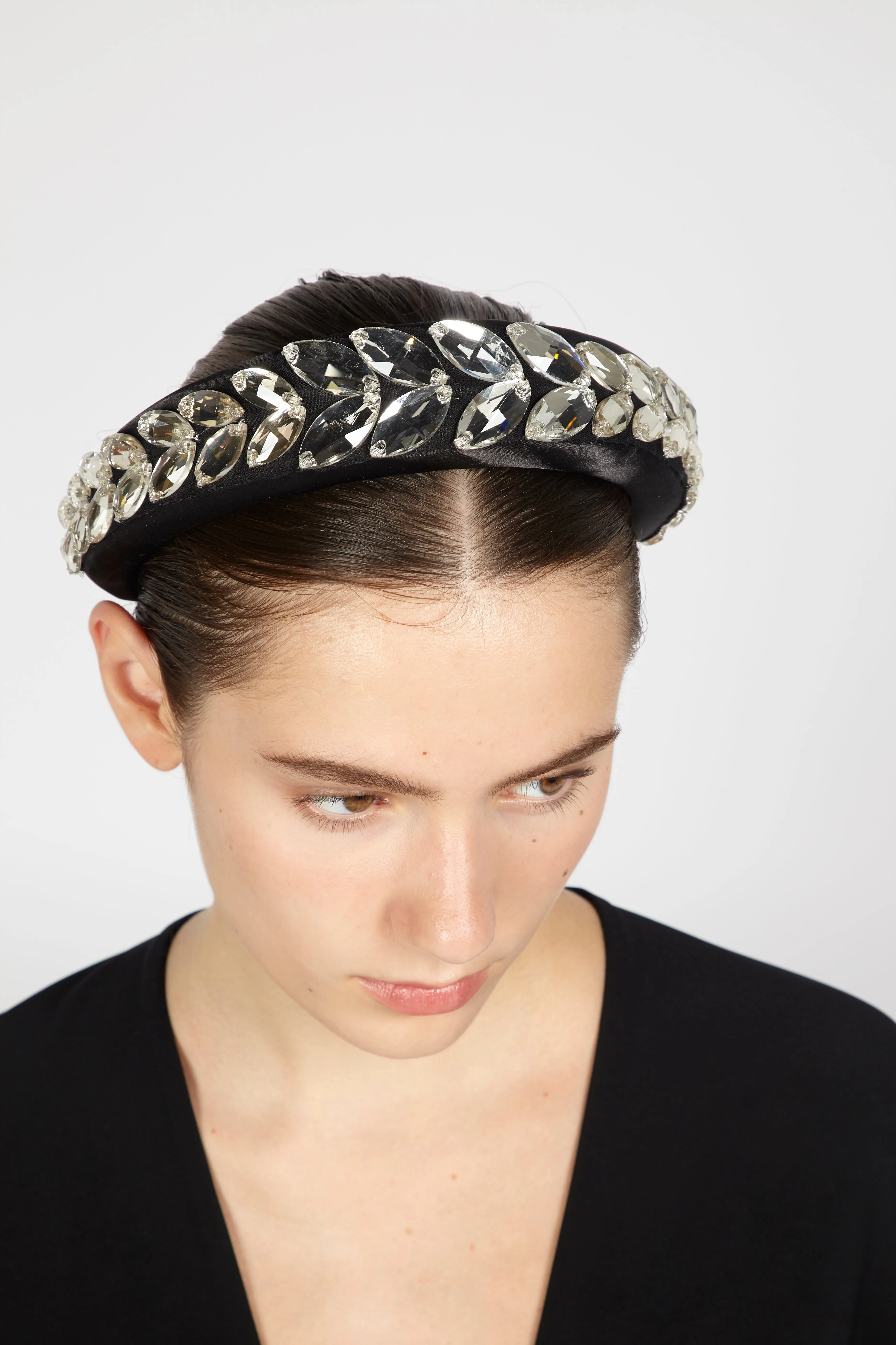 OVERSIZED EMBROIDERED HEADBAND WITH LARGE OVAL CRYSTALS sold by Reem Acra product image thumbnail 2