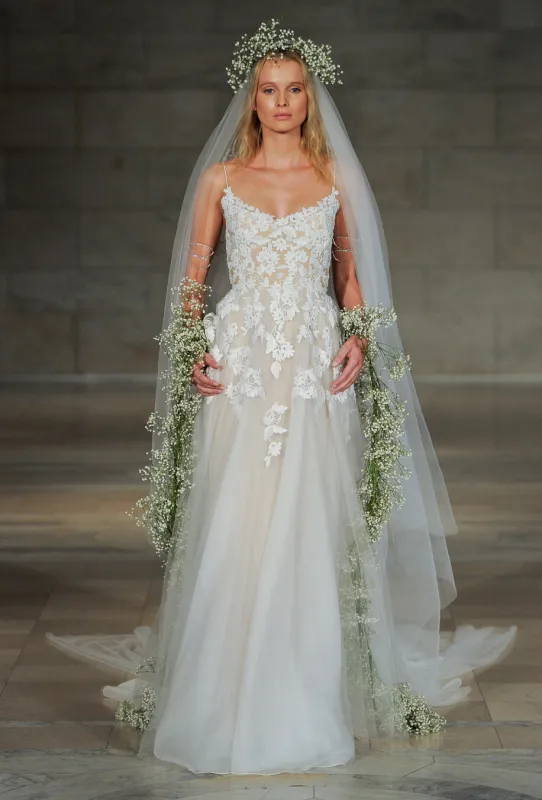 Sincere sold by Reem Acra