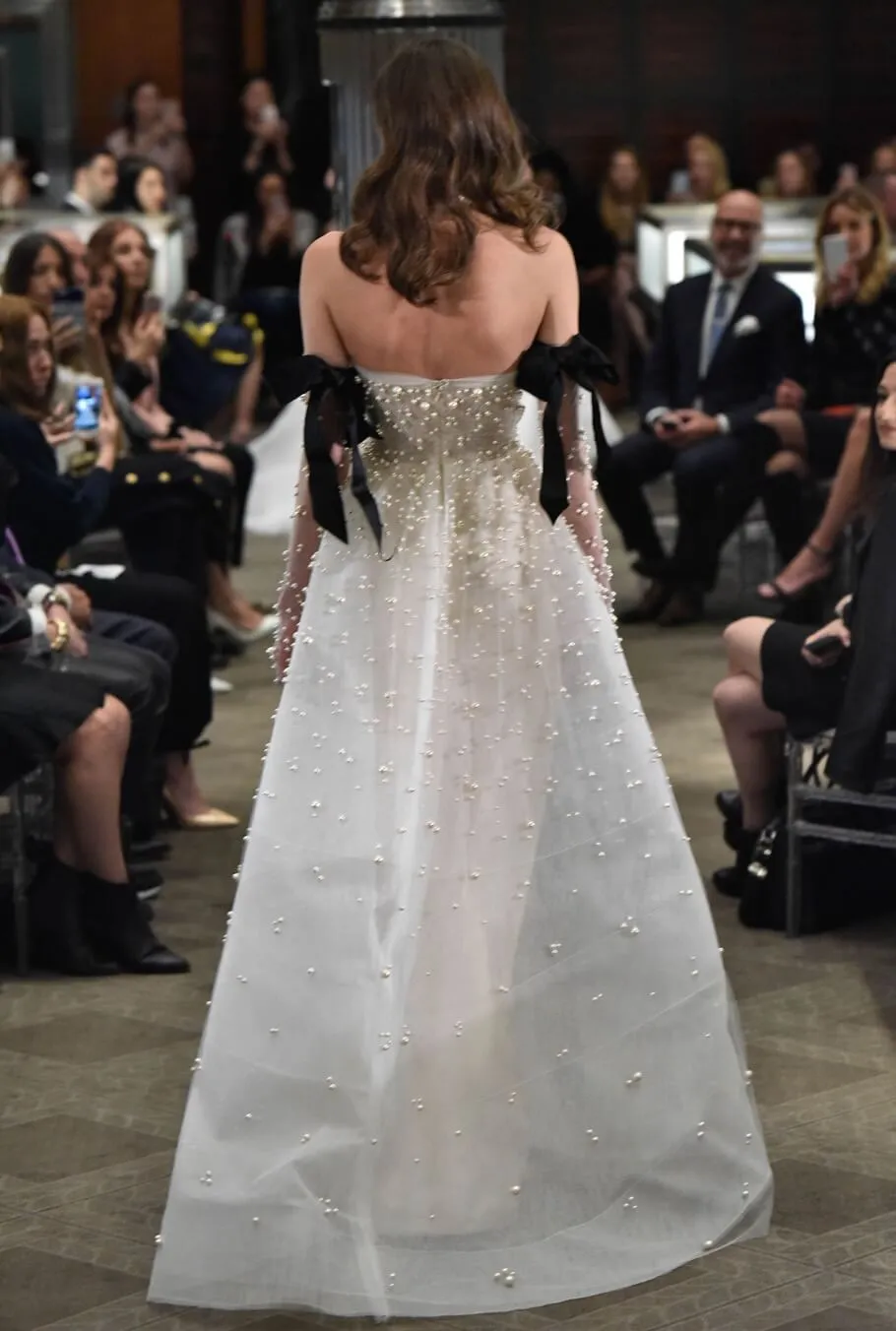 Pearl sold by Reem Acra product image thumbnail 2