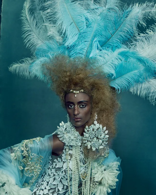 India sold by Reem Acra