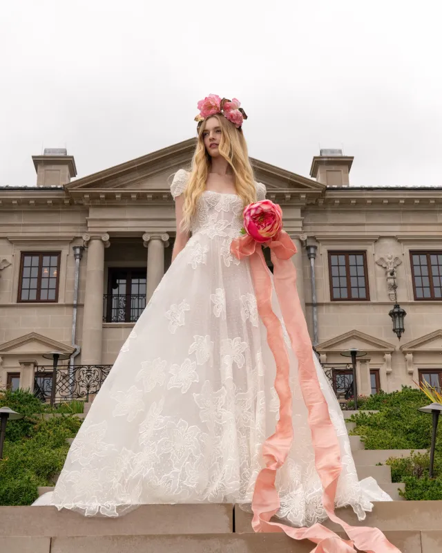 Delicate sold by Reem Acra