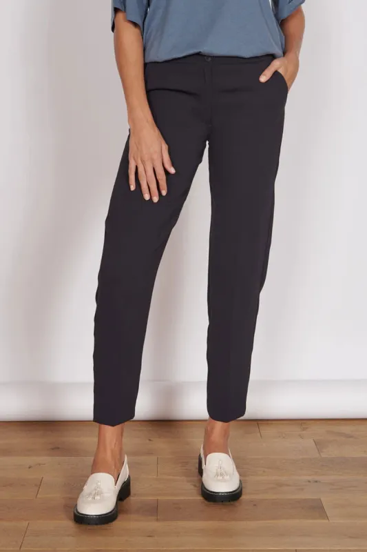 Jeetly - Fran Tapered Leg Tailored Trousers Core sold by Reitmans