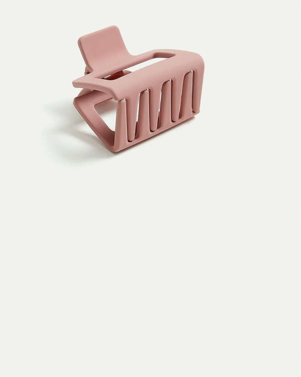 Small Matte Claw Clip sold by Reitmans