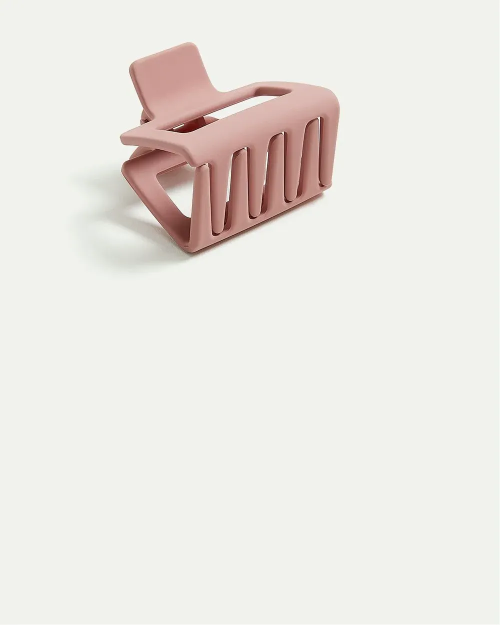 Small Matte Claw Clip sold by Reitmans product image thumbnail 3