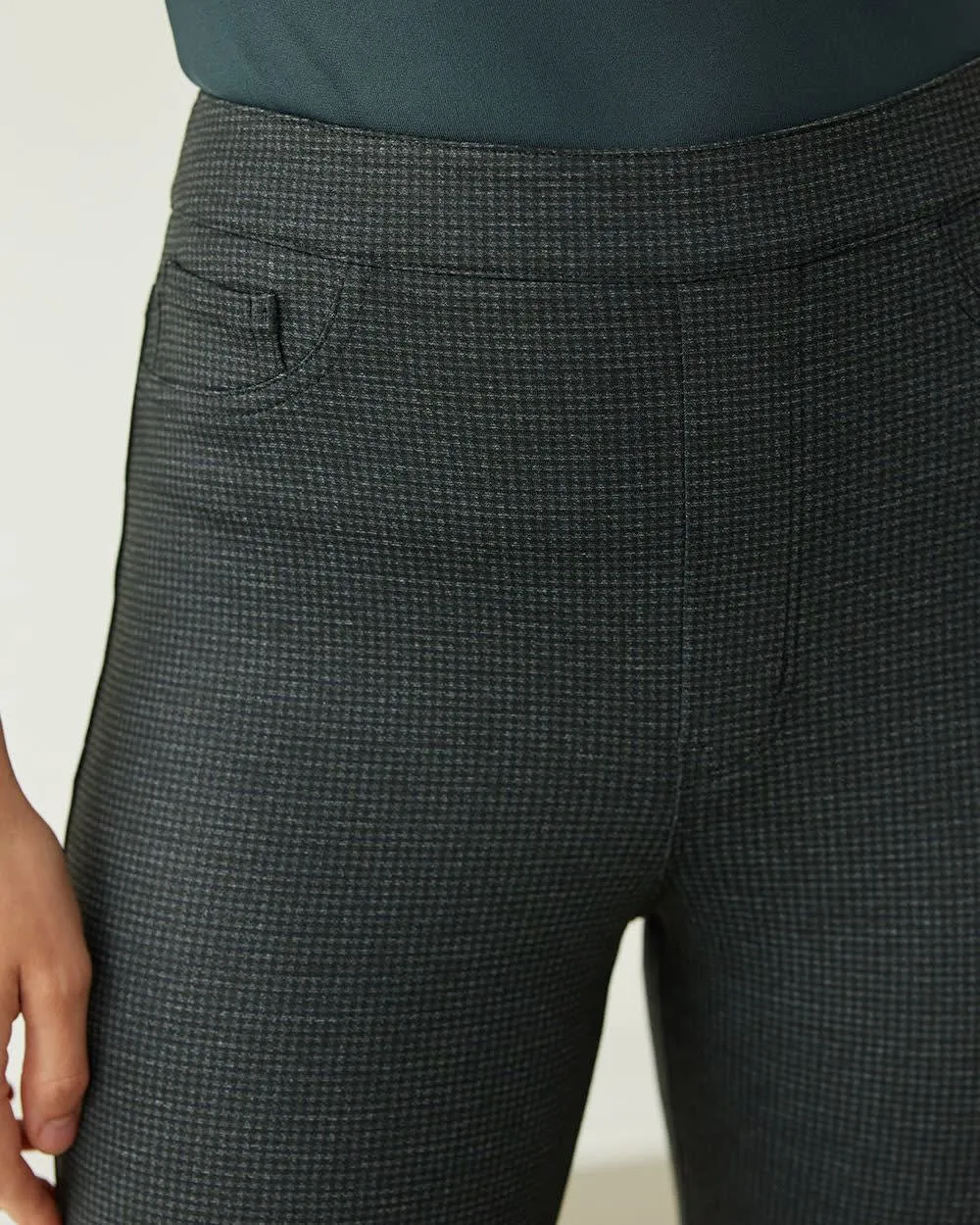 Modern Stretch Houndstooth Legging Pant - Petite, R Essentials sold by Reitmans product image thumbnail 3