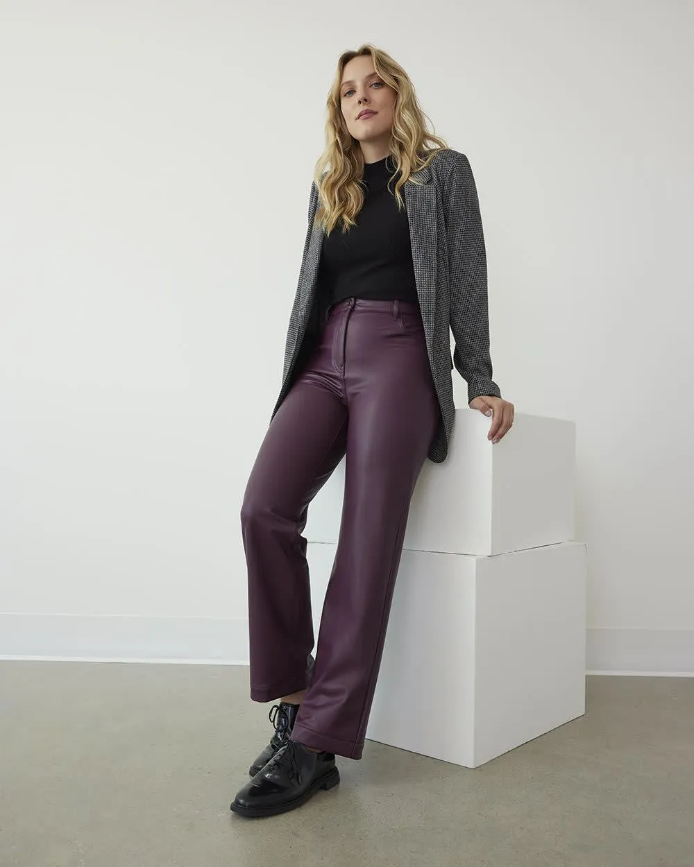 Straight-Leg High-Rise Faux Leather Pants - Petite sold by Reitmans product image thumbnail 4