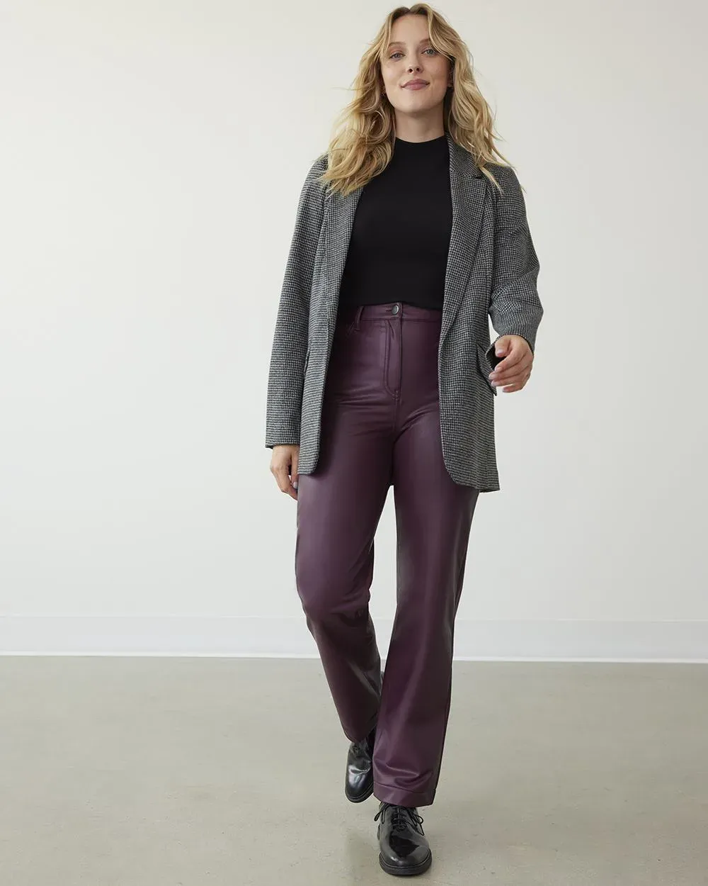 Straight-Leg High-Rise Faux Leather Pants - Petite sold by Reitmans product image thumbnail 5