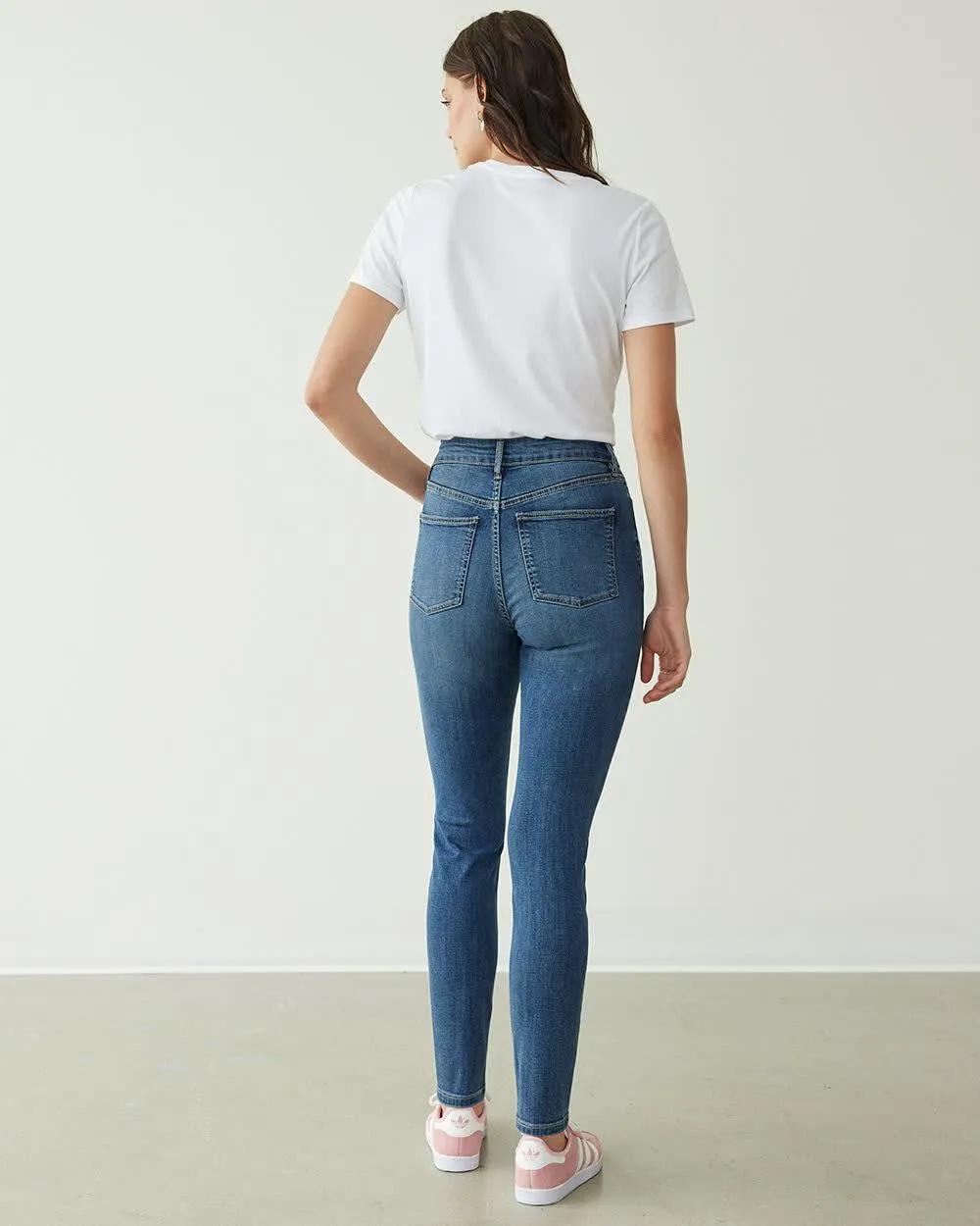 Skinny-Leg High-Rise Jean - The Signature (R) sold by Reitmans product image thumbnail 2