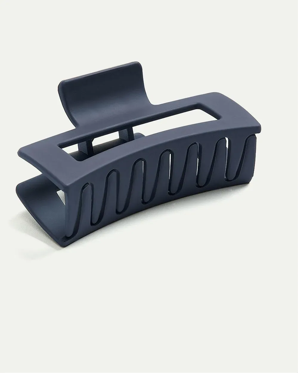 Large Matte Claw Clip sold by Reitmans product image thumbnail 3