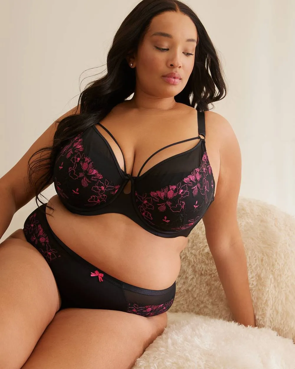 Underwire Microfibre Balconette Bra with Floral Embroidery - Déesse Collection sold by Reitmans product image thumbnail 4