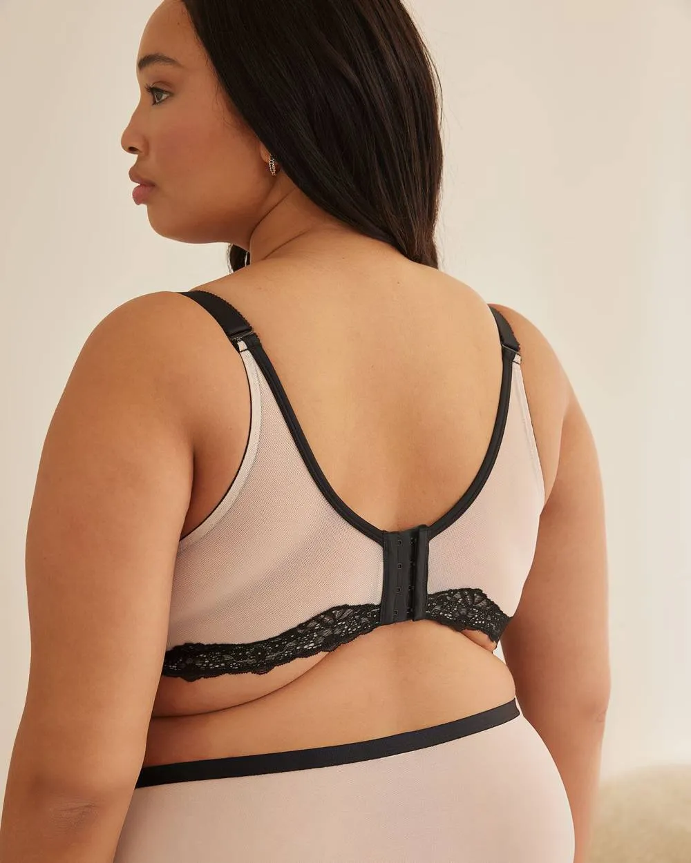 Underwire Padded Plunge Bra with Embroidery - Déesse Collection sold by Reitmans product image thumbnail 2