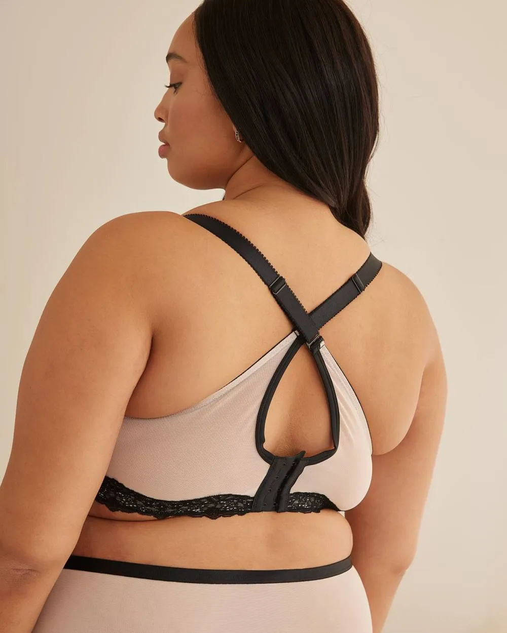 Underwire Padded Plunge Bra with Embroidery - Déesse Collection sold by Reitmans product image thumbnail 5