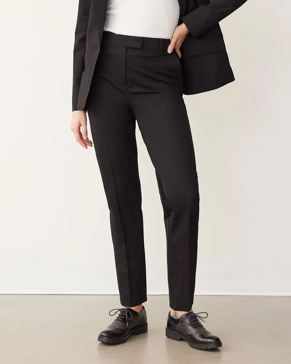 Slim-Leg High-Rise Pant - The Classic Stretch - Petite sold by Reitmans