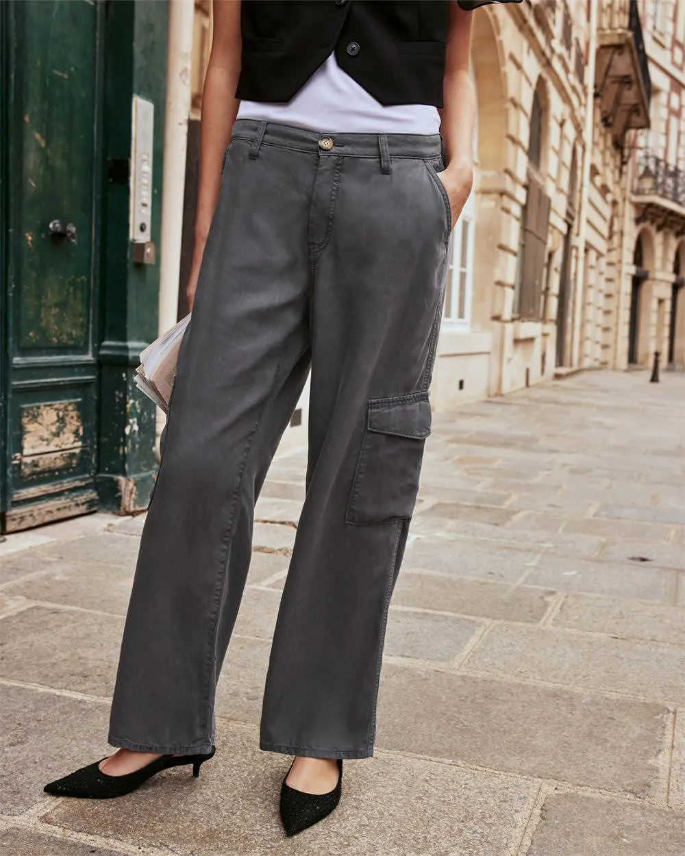 Straight-Leg High-Rise Cargo Pant sold by Reitmans