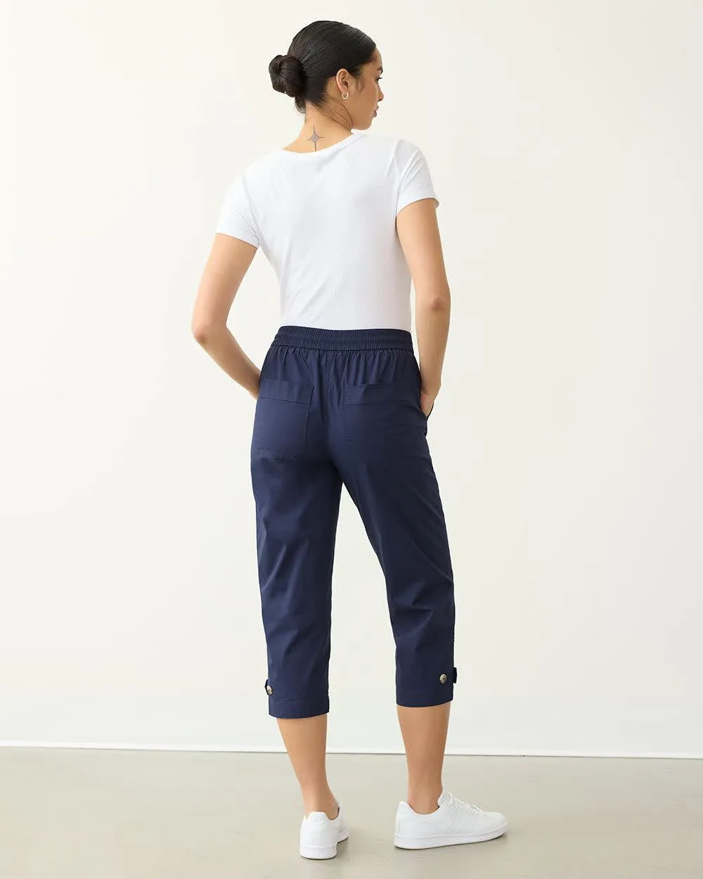 Straight-Leg High-Rise Poplin Capri Pant - Petite sold by Reitmans product image thumbnail 2