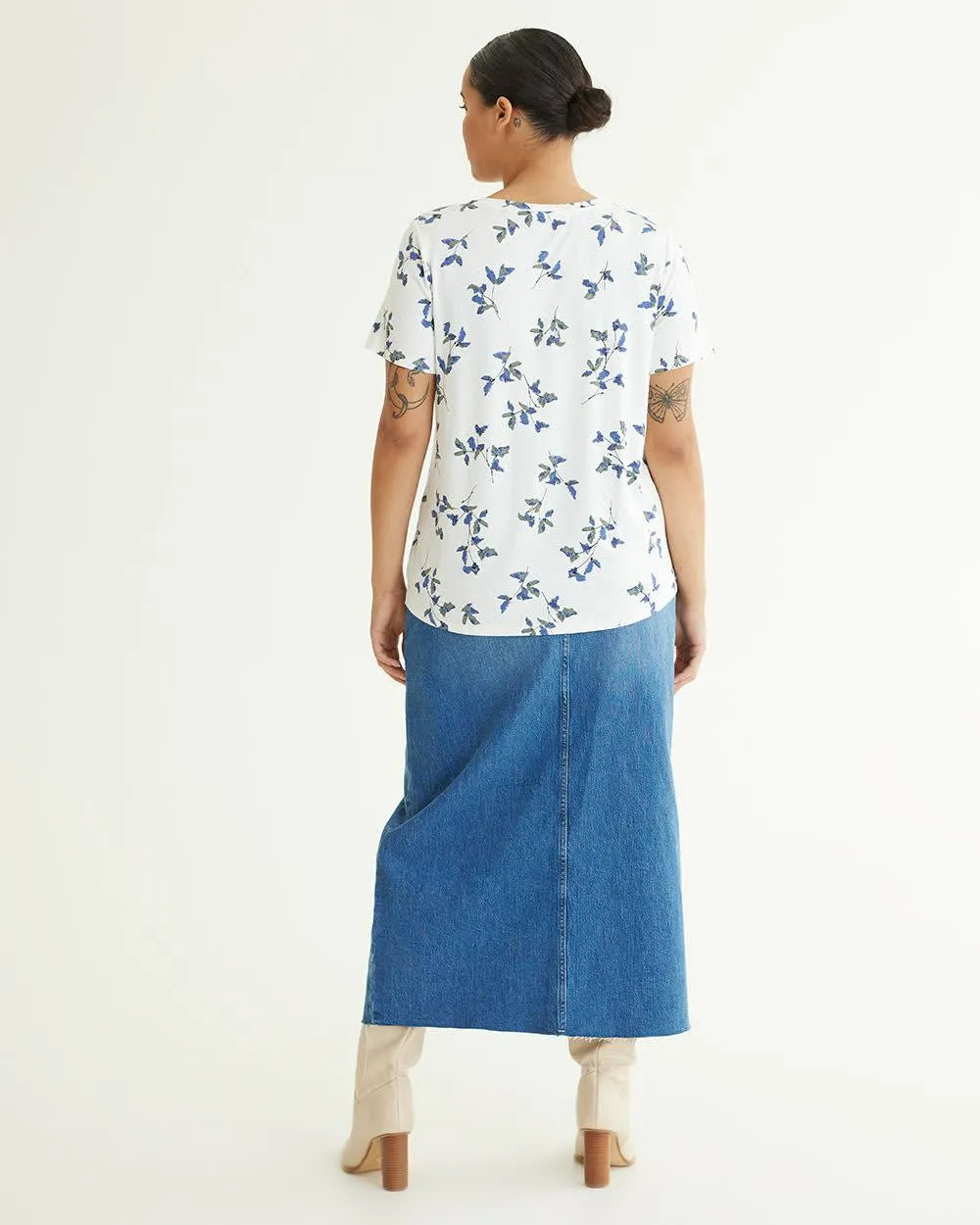 Short-Sleeve V-Neck Tee - R Essentials sold by Reitmans product image thumbnail 2