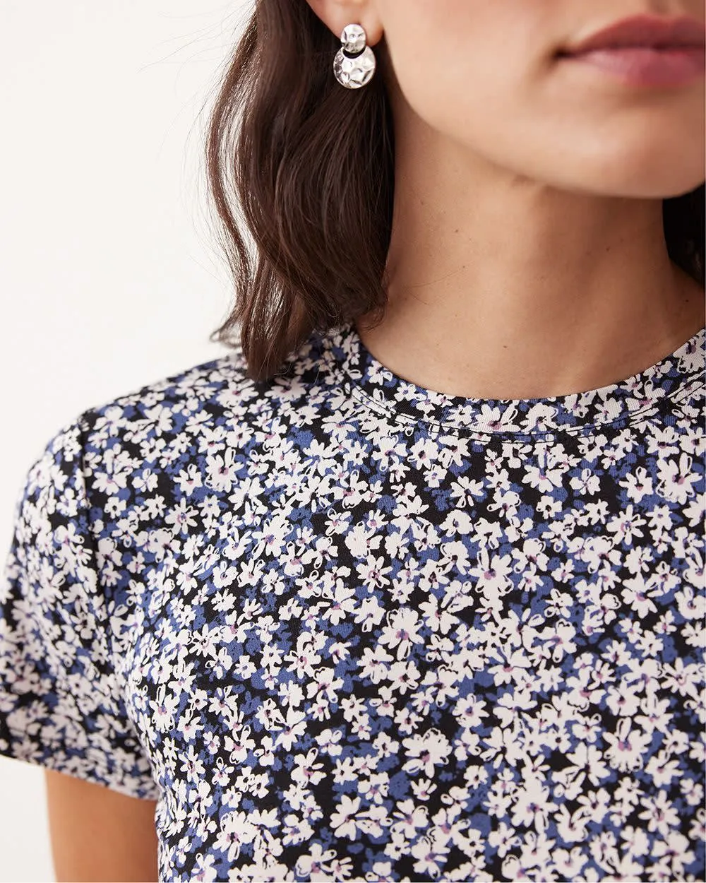 Short-Sleeve Crew-Neck Tee sold by Reitmans product image thumbnail 4