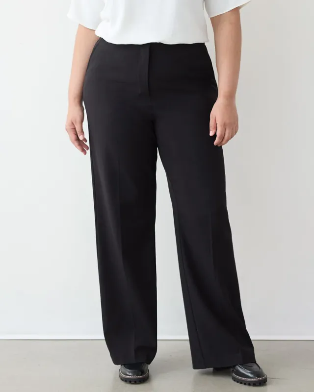 Straight-Leg High-Rise Pant - The Timeless - Curvy Fit sold by Reitmans