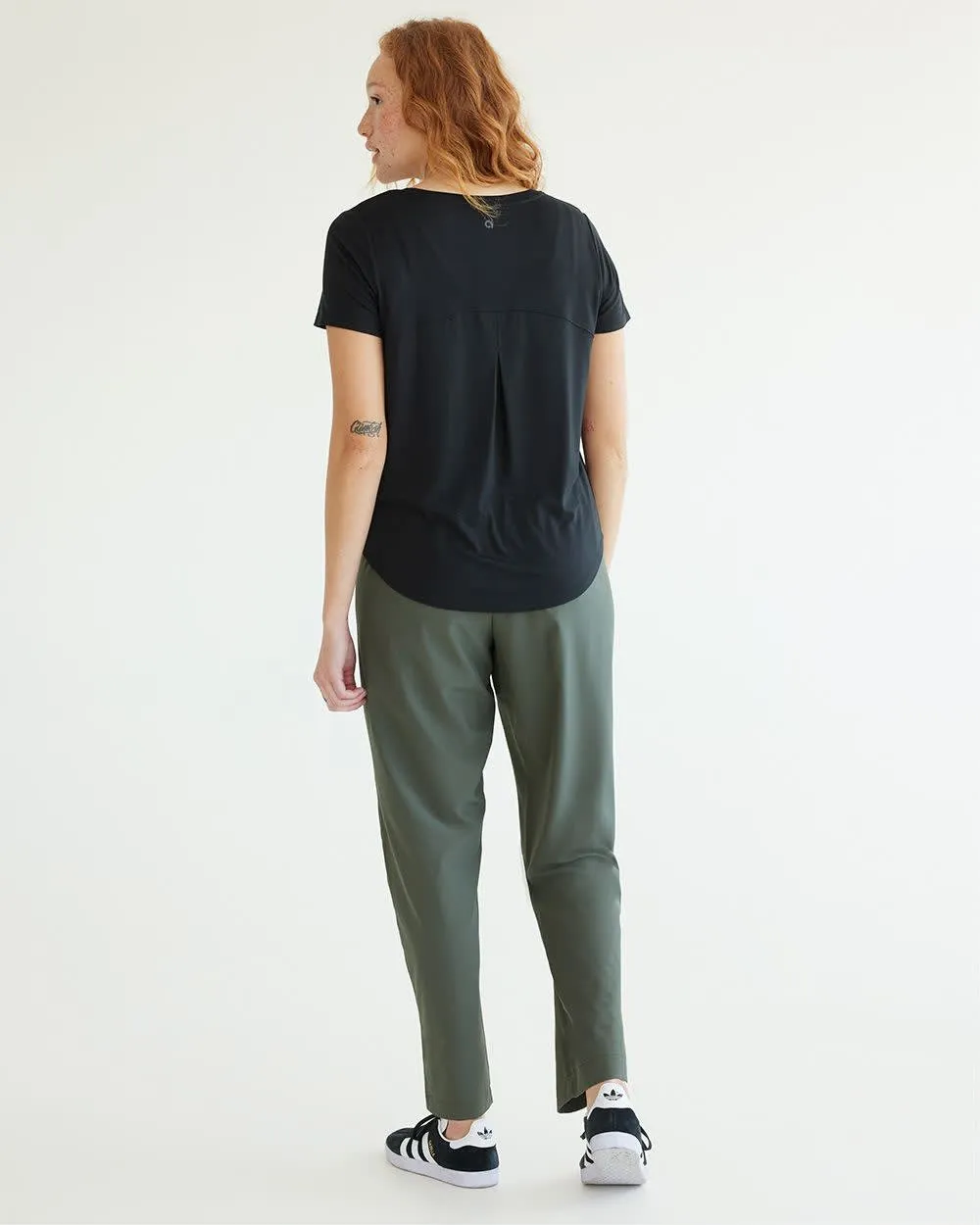 Short-Sleeve V-Neck Tee - Dry Lux Hyba Essentials sold by Reitmans product image thumbnail 2