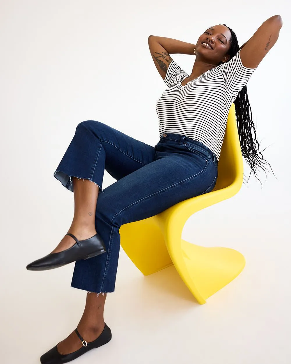 Flare-Leg Cropped Mid-Rise Jean - Petite sold by Reitmans product image thumbnail 3