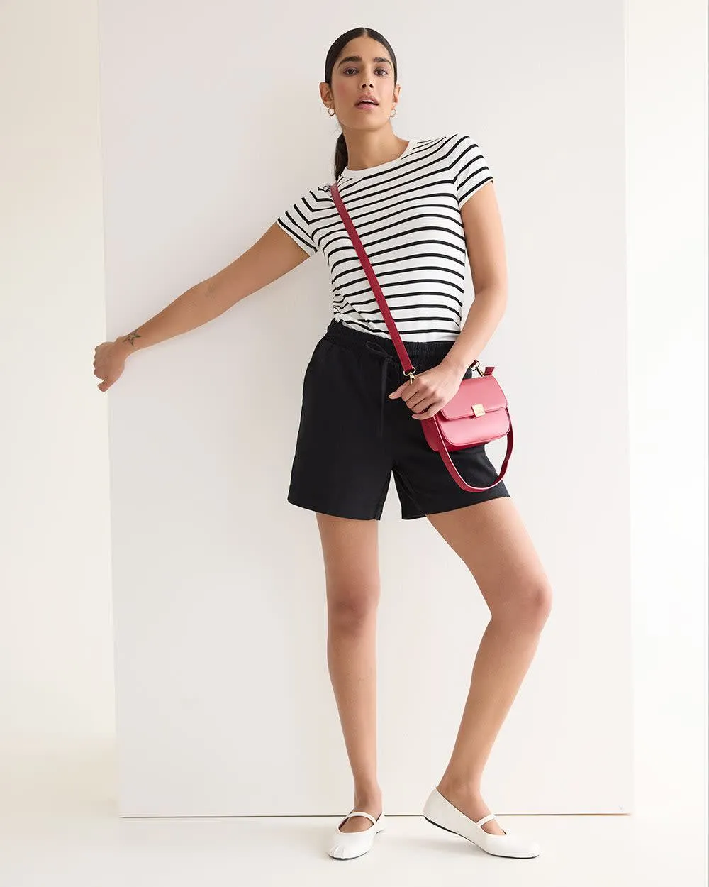 Linen Shorts with Drawstring sold by Reitmans product image thumbnail 3