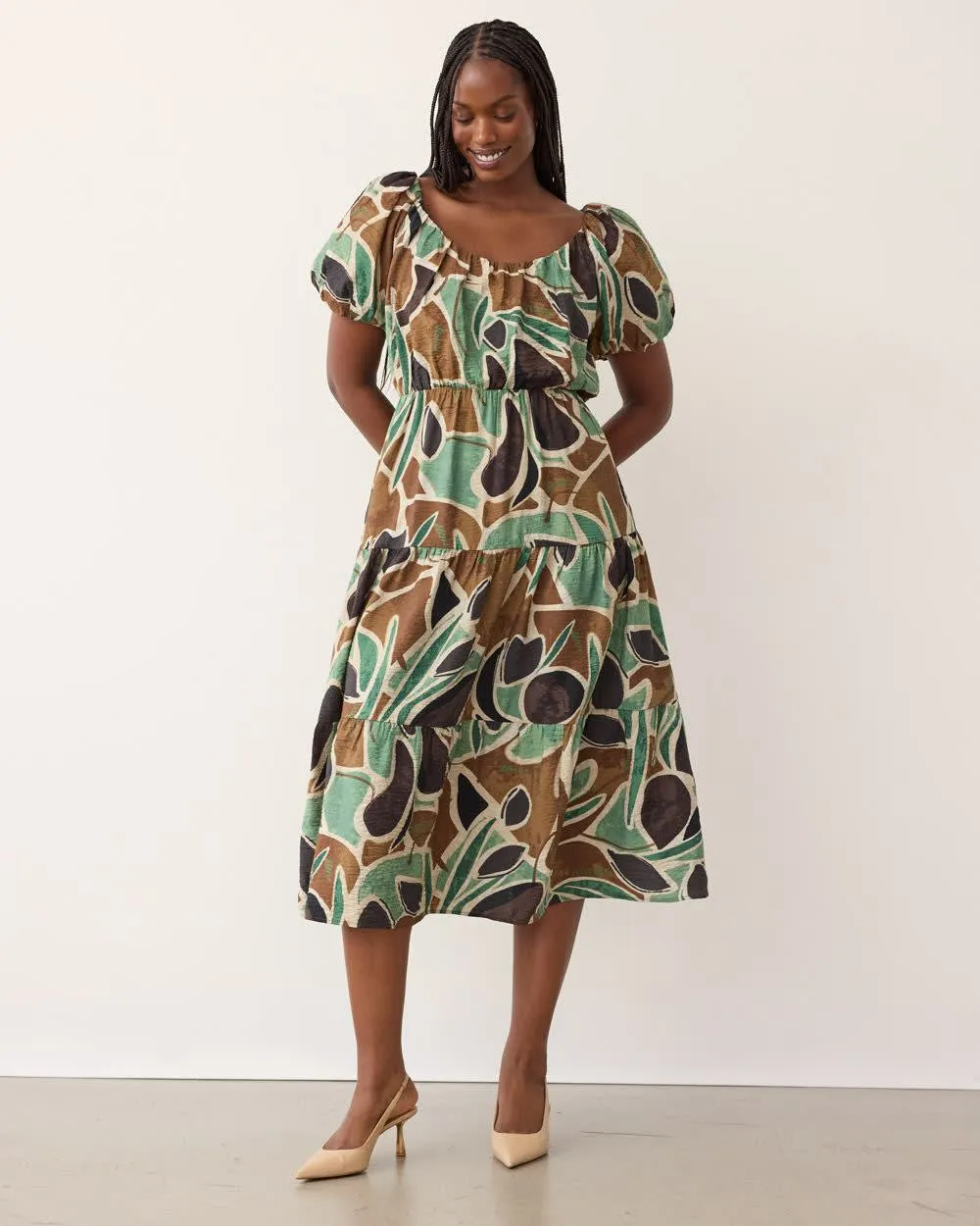 Short-Puffy-Sleeve Tiered Midi Dress sold by Reitmans product image thumbnail 3
