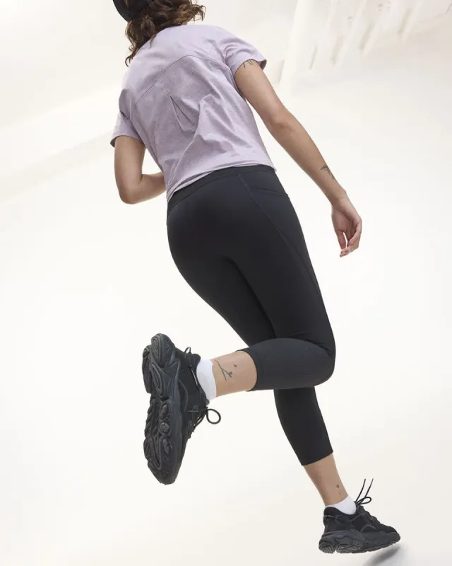 Pulse Capri Legging with Pockets - Hyba sold by Reitmans