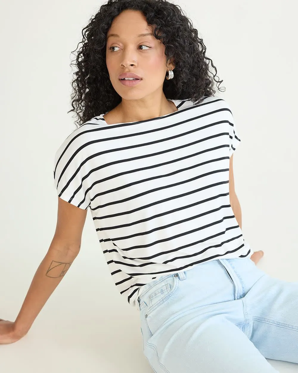 Short-Dolman-Sleeve Boat-Neck Tee sold by Reitmans product image thumbnail 3