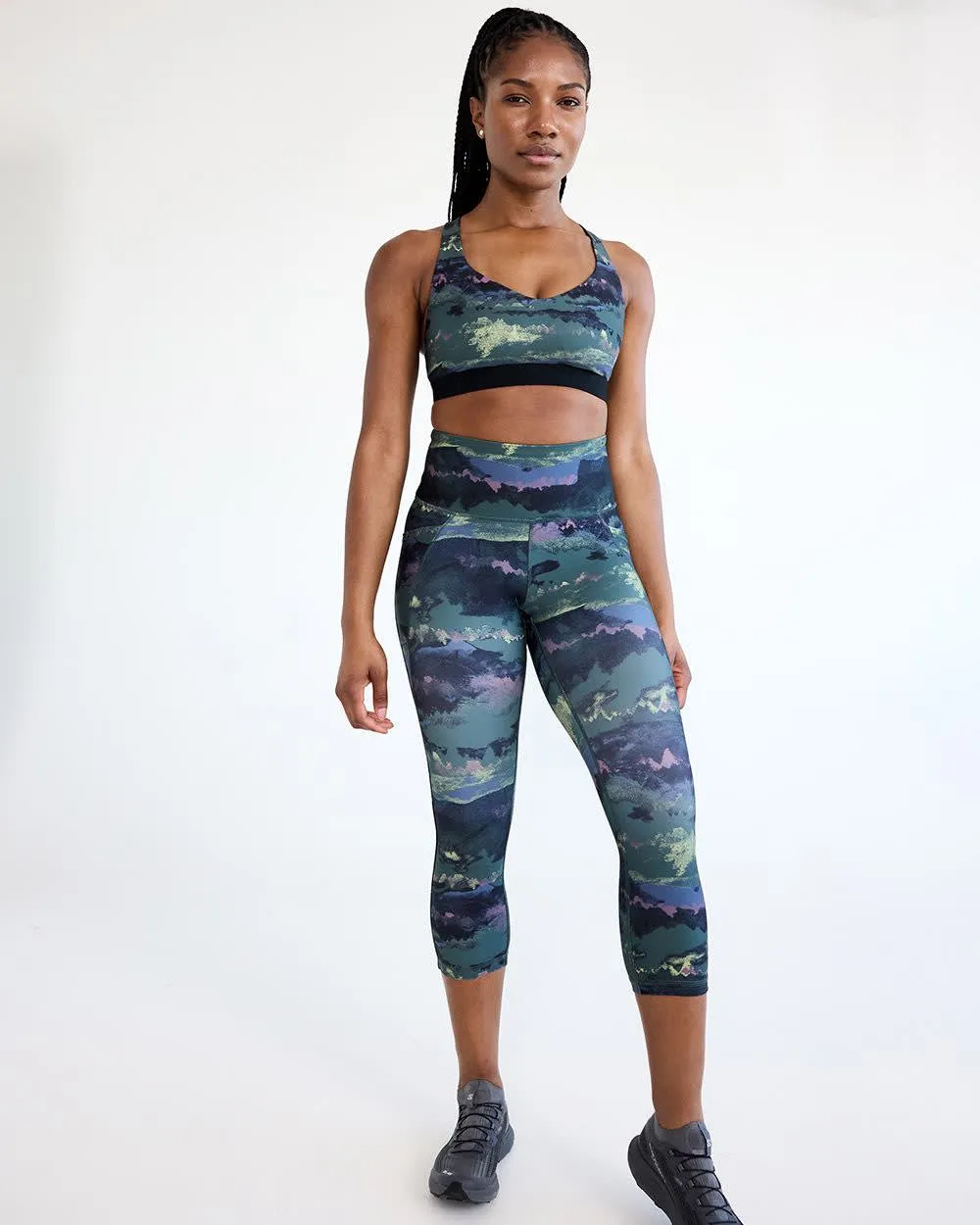 High-Rise Pulse Capri Legging with Pockets - Hyba sold by Reitmans product image thumbnail 5