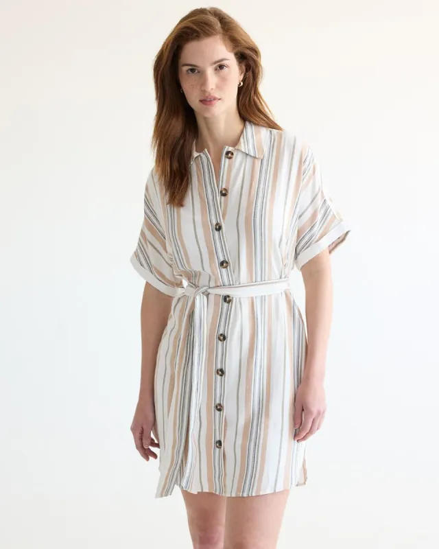 Short-Sleeve Buttoned-Down Shift Dress sold by Reitmans