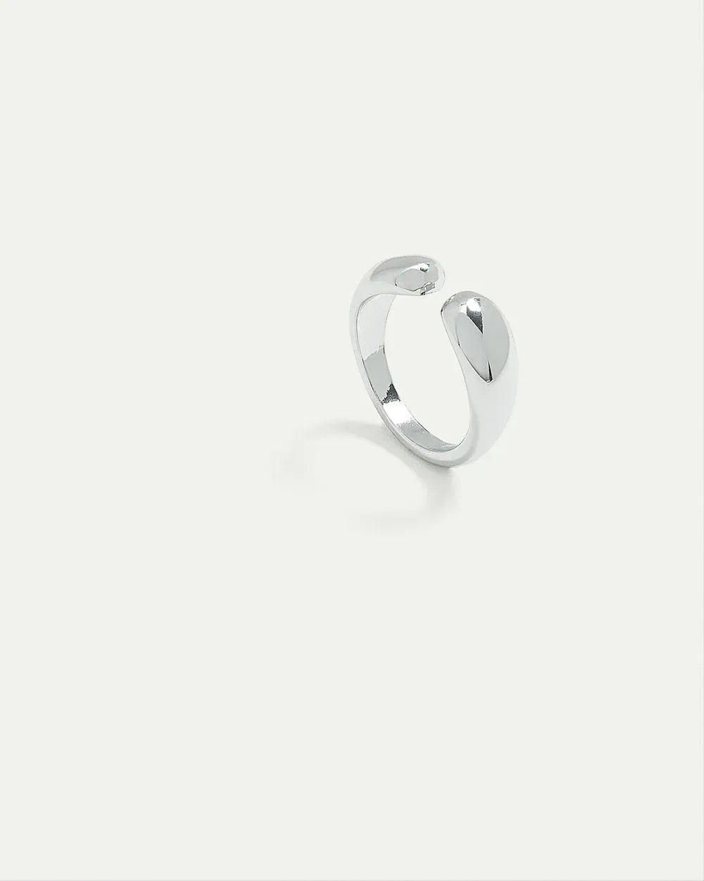 Curved Open Ring sold by Reitmans product image thumbnail 4