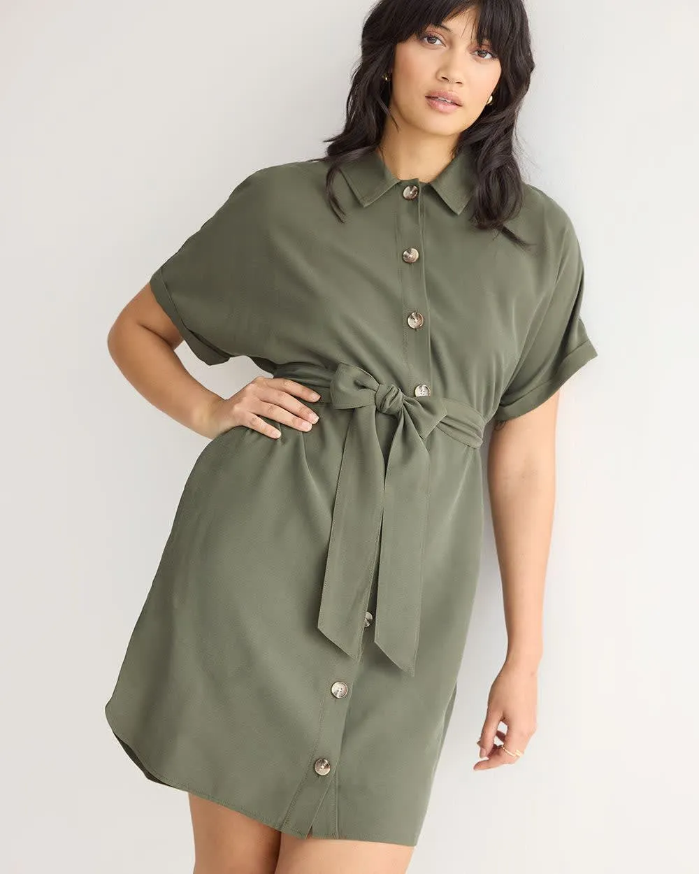 Short-Sleeve Buttoned-Down Shift Dress sold by Reitmans product image thumbnail 3