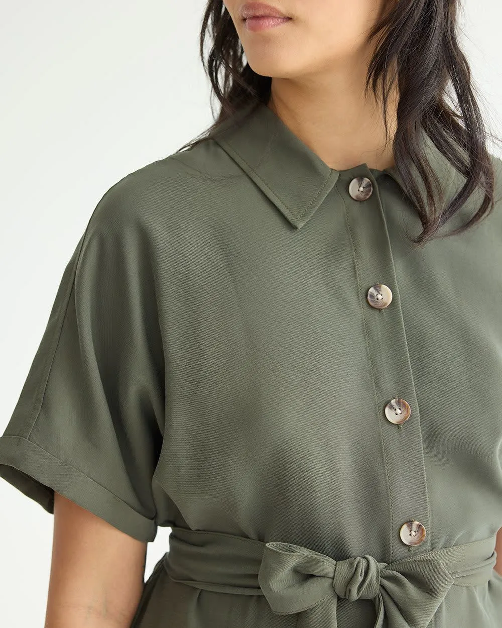 Short-Sleeve Buttoned-Down Shift Dress sold by Reitmans product image thumbnail 4