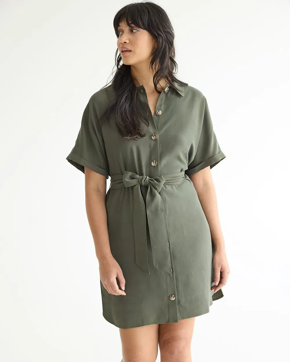Short-Sleeve Buttoned-Down Shift Dress sold by Reitmans product image thumbnail 5