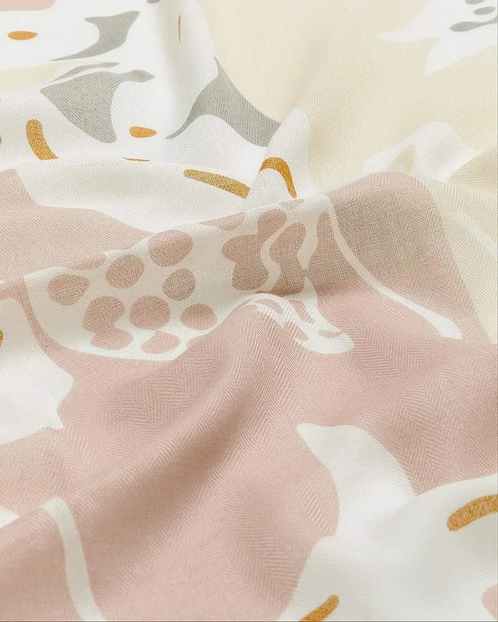 Oversized Scarf with Floral Pattern sold by Reitmans product image thumbnail 5