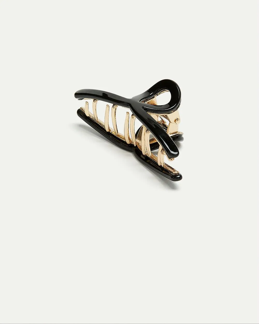 Small Lacquered Metal Claw Clip sold by Reitmans product image thumbnail 2