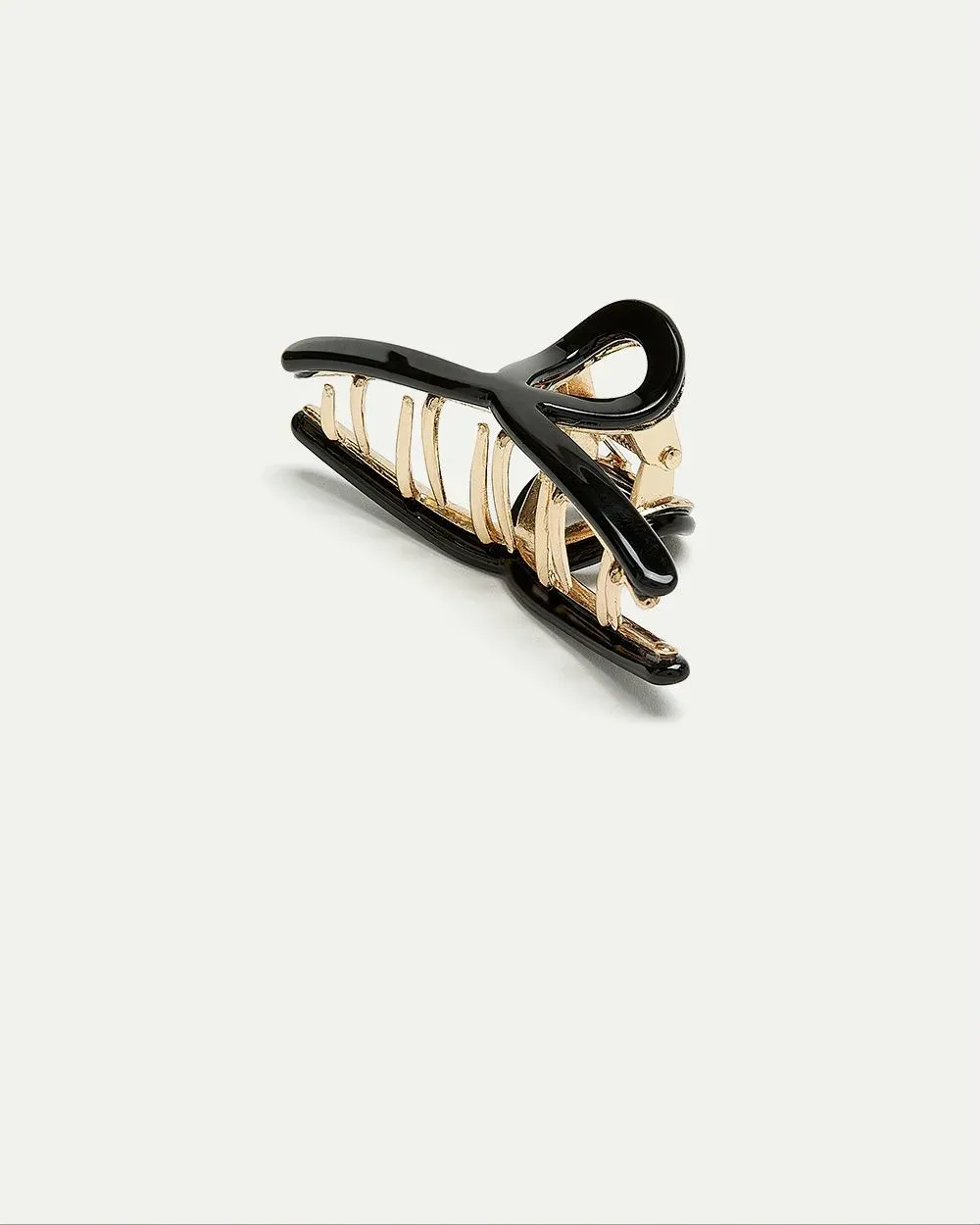 Small Lacquered Metal Claw Clip sold by Reitmans product image thumbnail 4