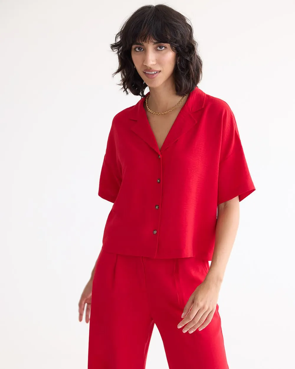 Short-Sleeve Buttoned-Down Blouse sold by Reitmans product image thumbnail 3