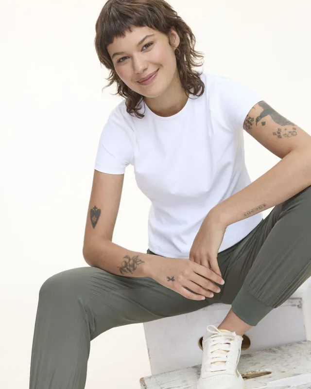 Short-Sleeve Crew-Neck Ribbed Tee - Hyba sold by Reitmans