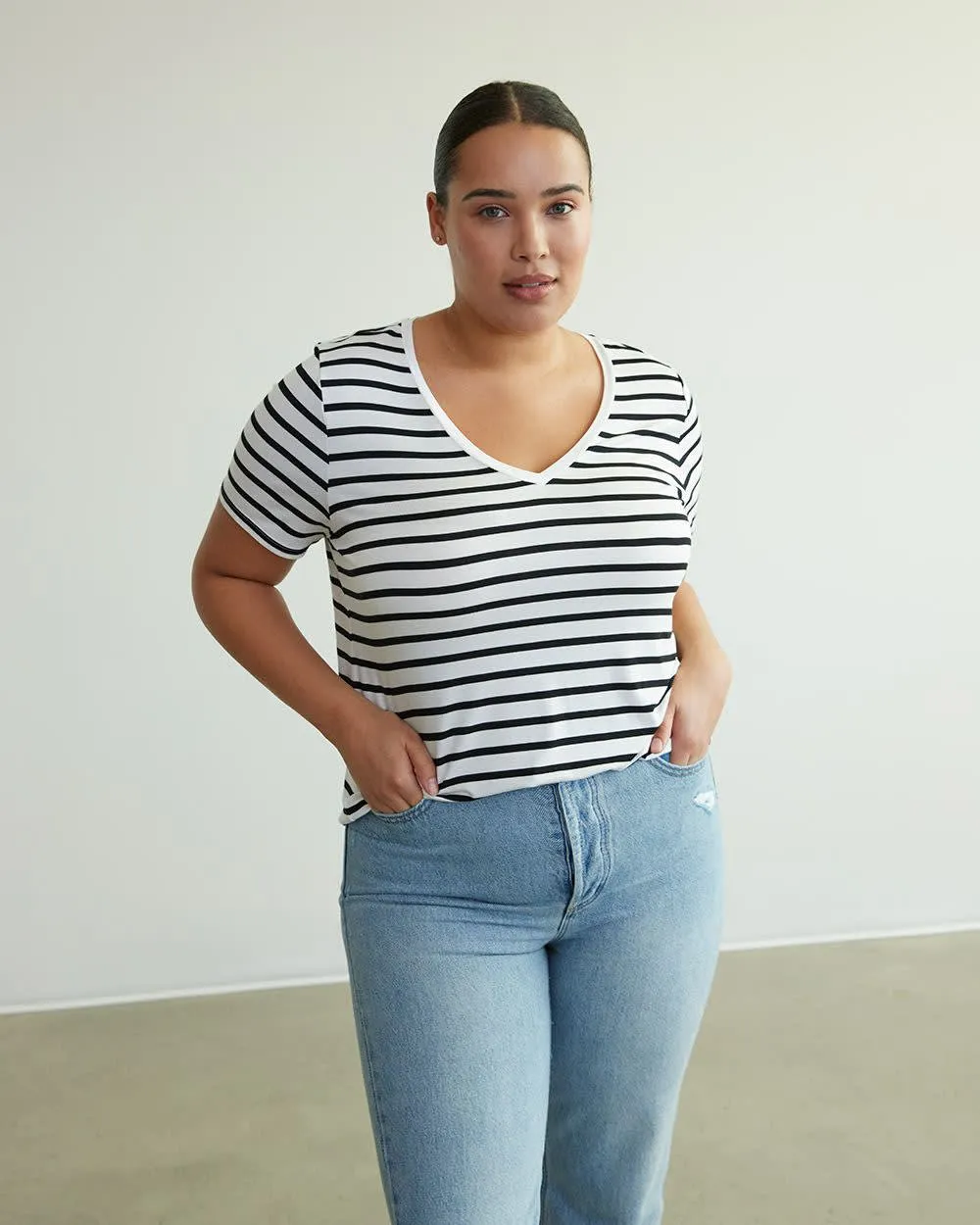 Short-Sleeve V-Neck Tee, R Essentials sold by Reitmans product image thumbnail 4