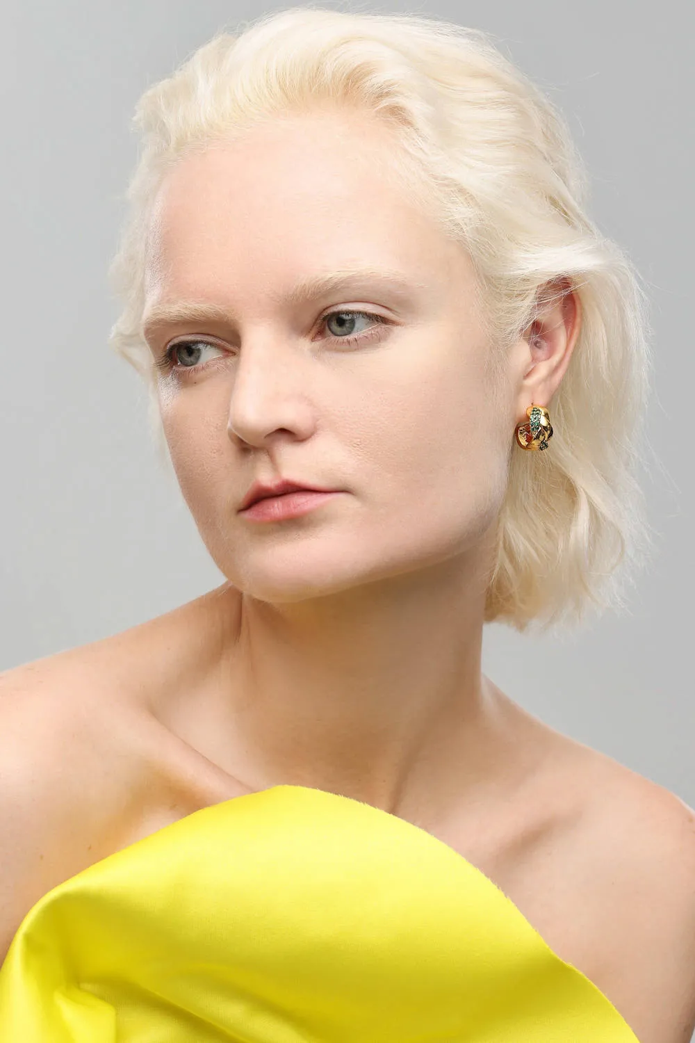 Classicharms-Braided Design Cuff Hoop Earrings sold by Reitmans product image thumbnail 3