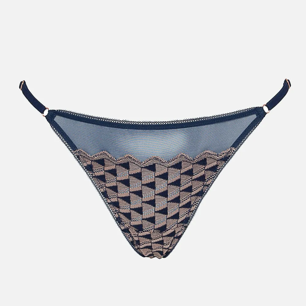 HUIT - Dancing Queen - String sold by Reitmans product image thumbnail 4