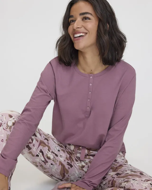 Long-Sleeve Top and Jogger Cotton Pyjama Set sold by Reitmans