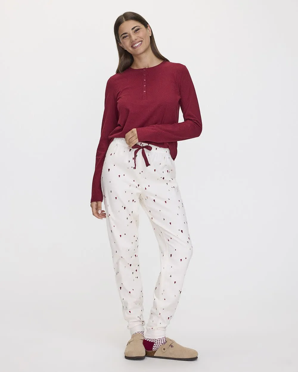 Long-Sleeve Top and Flannel Jogger Pyjama Set sold by Reitmans product image thumbnail 3