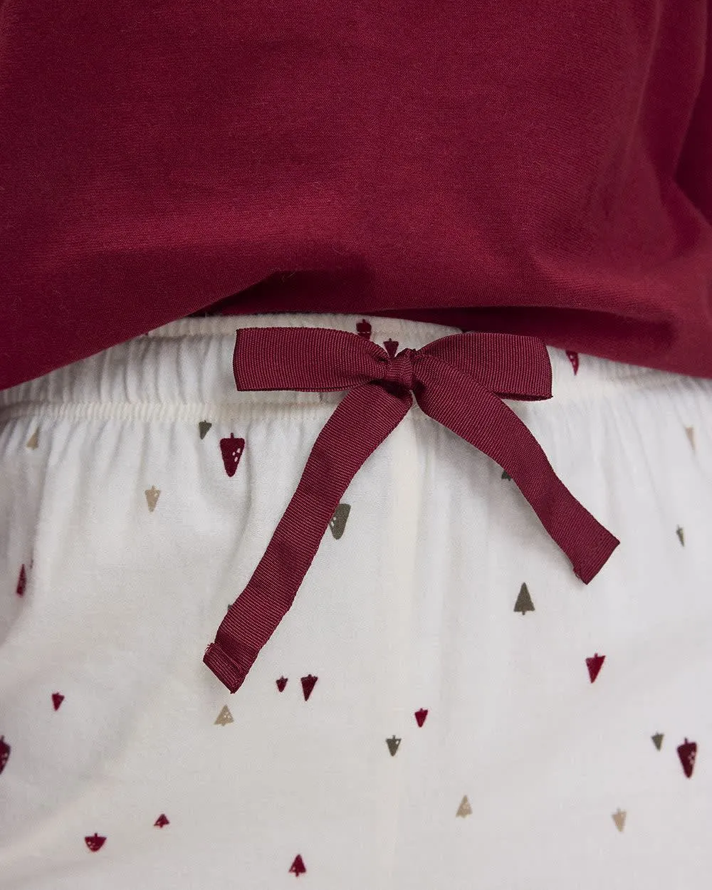 Long-Sleeve Top and Flannel Jogger Pyjama Set sold by Reitmans product image thumbnail 4