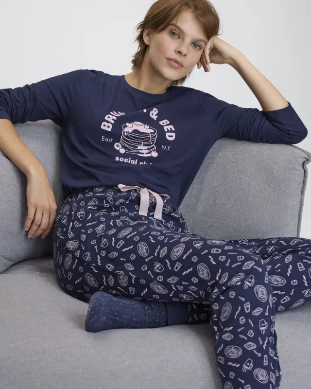 Long-Sleeve Top and Jogger Cotton Pyjama Set sold by Reitmans